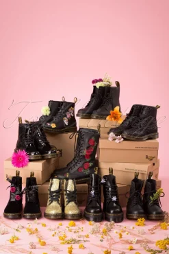 Dr. Martens 1460 Greasy Enkellaarzen In Zwart><noscript><img width=
