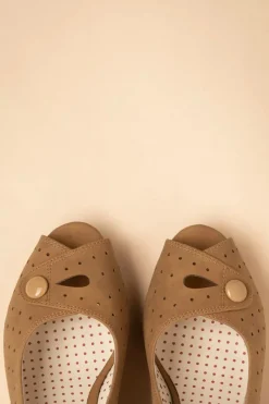 B.A.I.T. Lydia High Heeled Peeptoe Sandaletten In Bruin><noscript><img width=