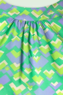 King Louie Virna Cocktail Top In Simply Groen><noscript><img width=